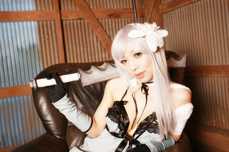 Illustration for article titled The Beautiful (and Bloody) Cosplay of Saki Hanamura